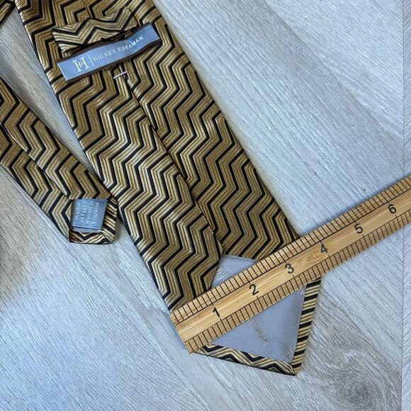 Hickey Freeman Gold Black Chevron Stripe Herringbone Silk Tie - Picture 5 of 6